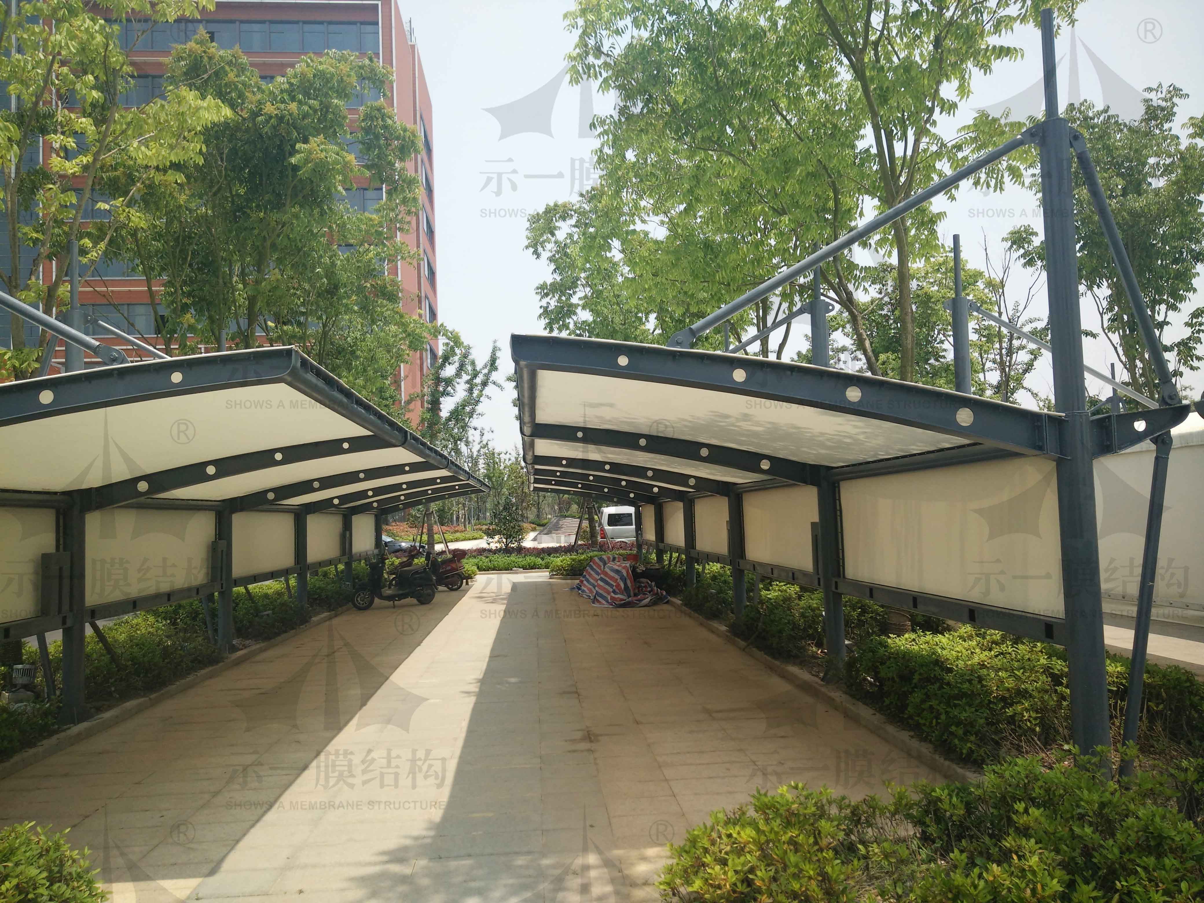 上海示一膜结构海门临江产业园PTFE膜结构停车棚