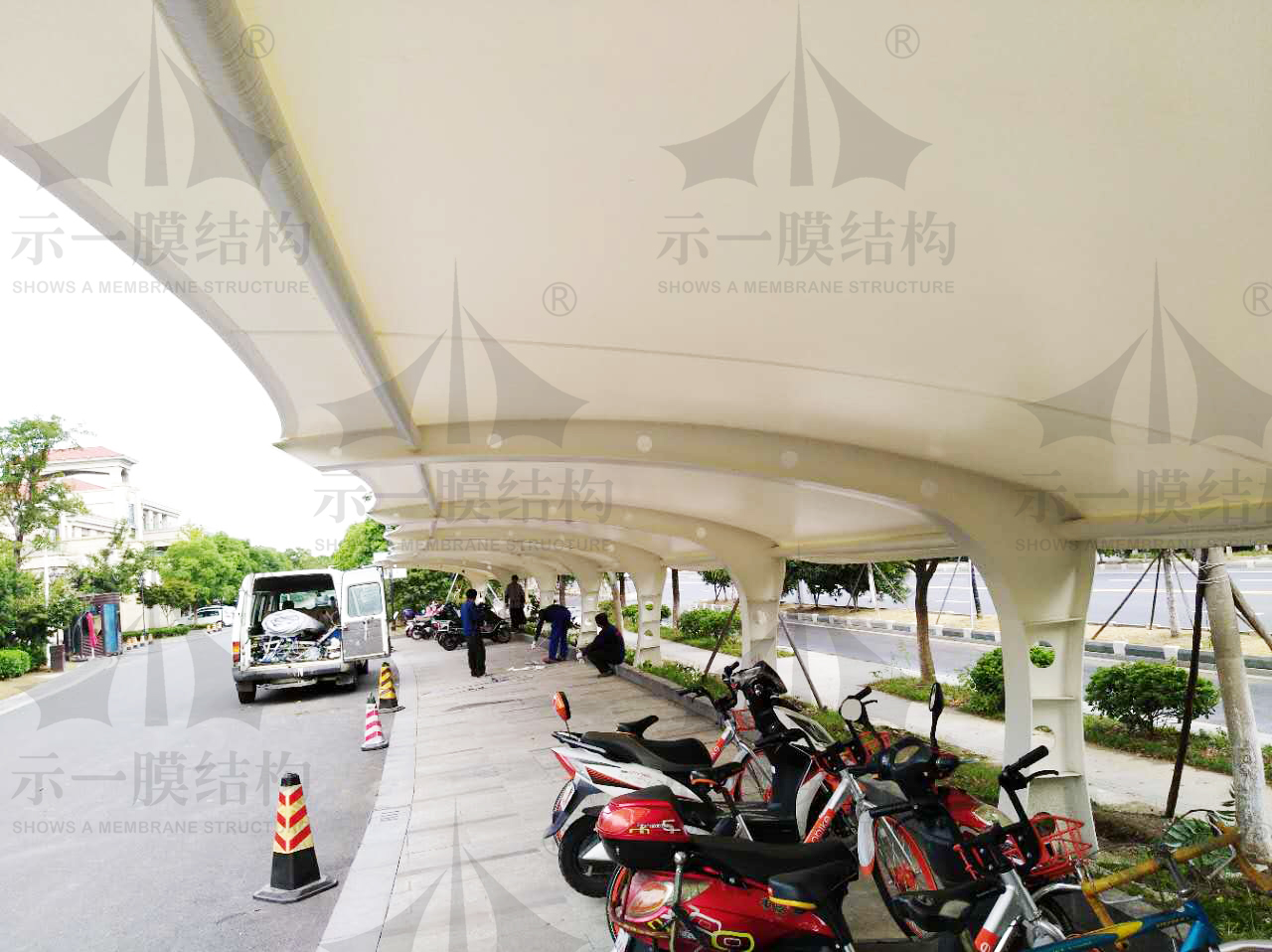 Master the advantages of the seven-shaped membrane structure carport