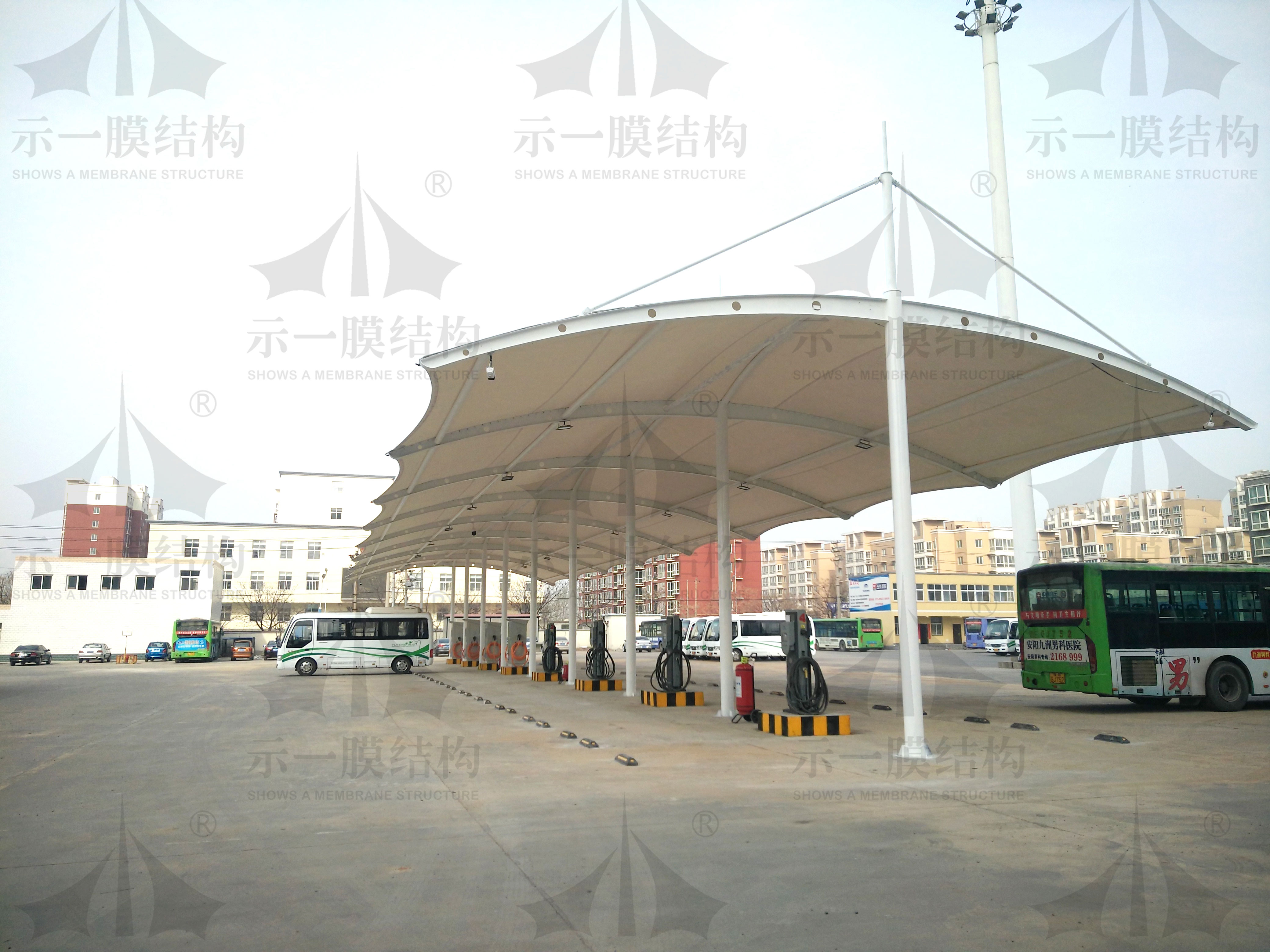 How to clearly distinguish the difference between membrane structure carports 